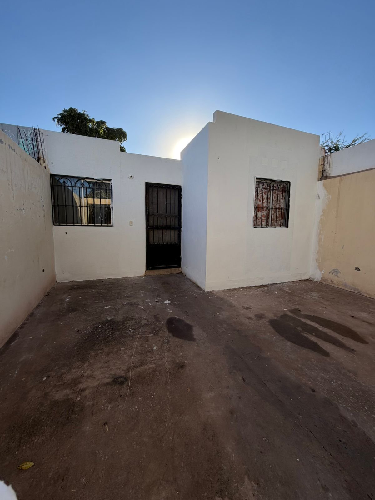 Casa en Venta en Fracc. Las Flores con Cochera Amplia